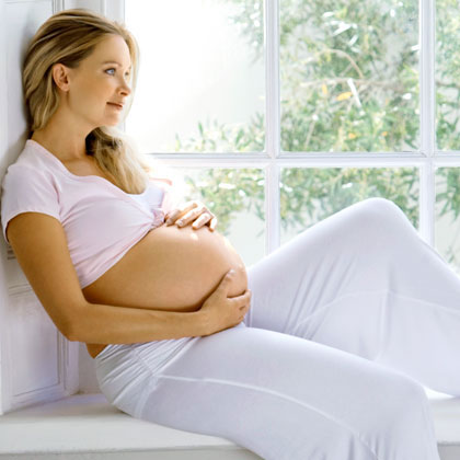 woman-pregnant-relaxing-photo-420x420-ts-81283593